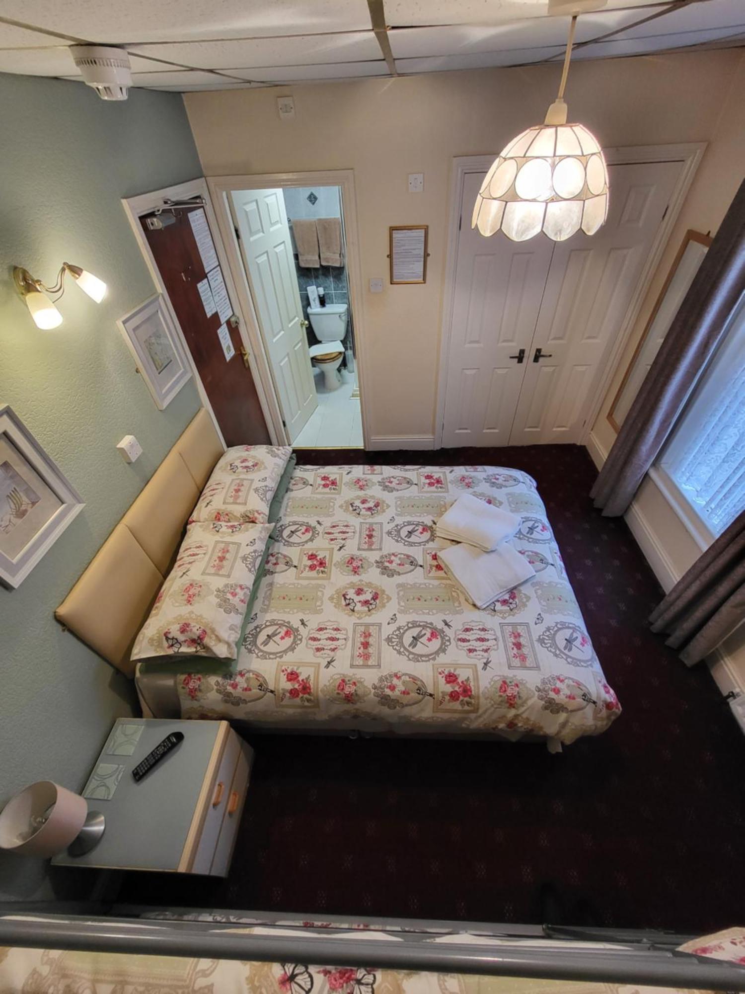 The Arabella Bed & Breakfast Блекпул Екстериор снимка