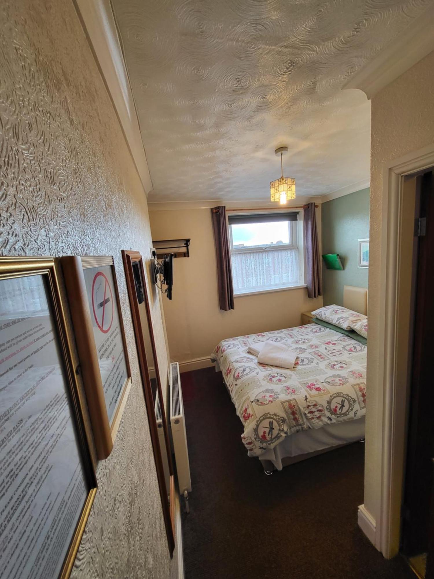 The Arabella Bed & Breakfast Блекпул Екстериор снимка